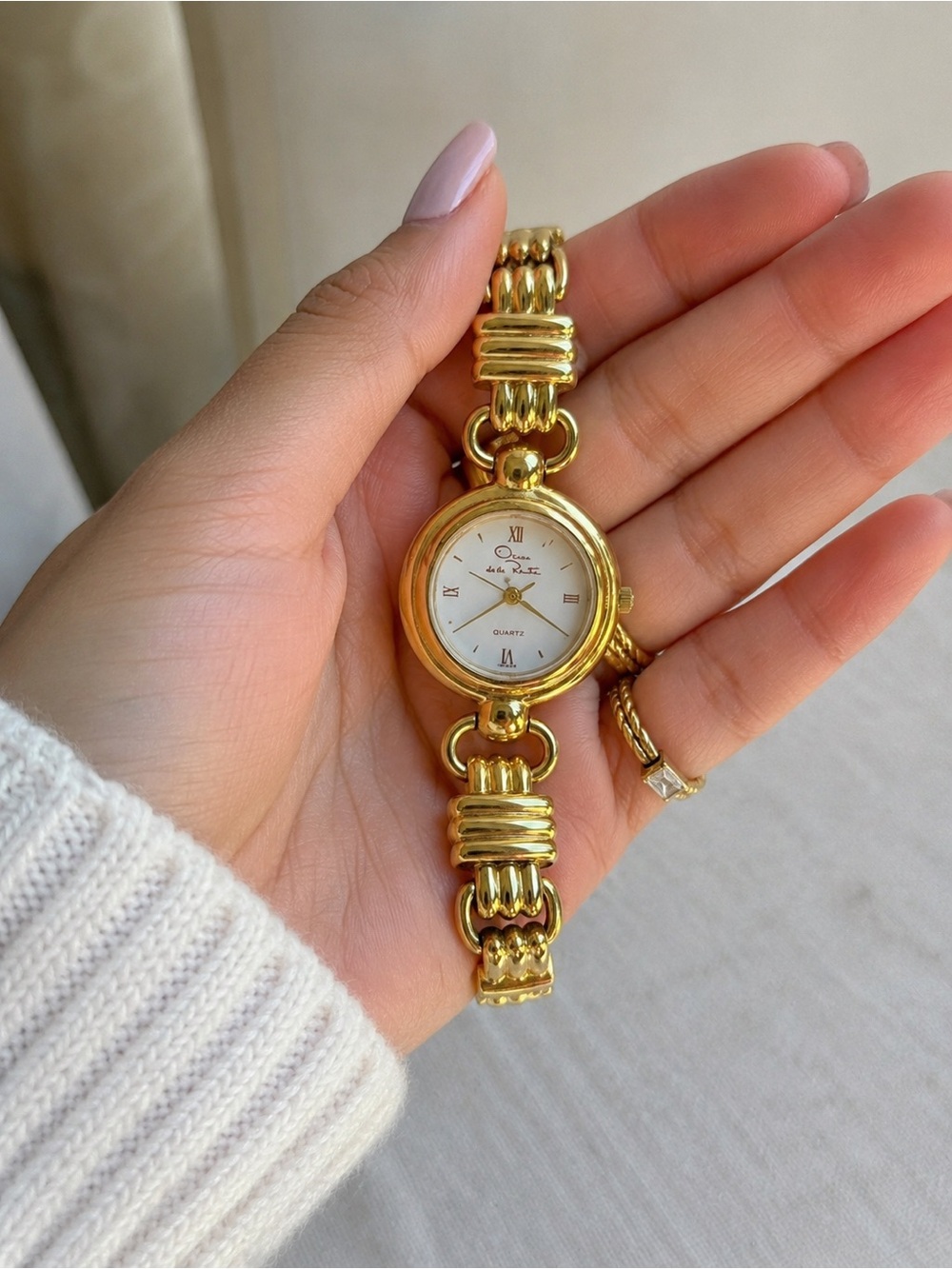 Oscar de la Renta Women’s Gold Tone Bracelet Watch White Dial Quartz Vintage